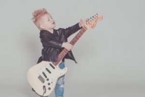Recommended Electric Guitars for Home Practice (Kid's Edition)